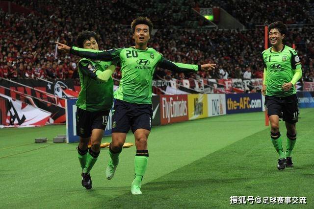 中国男篮险胜4分！王俊杰怒砍两双，拯救球队！